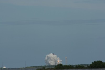 Discovery's STS-120 launch as seen from NASA Causeway. Read more about it in my space blog.