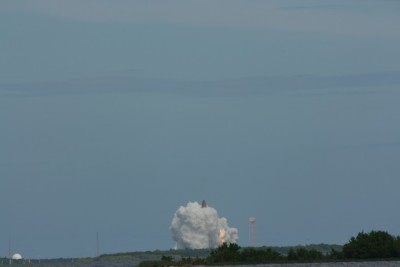 Discovery's STS-120 launch as seen from NASA Causeway. Read more about it in my space blog.